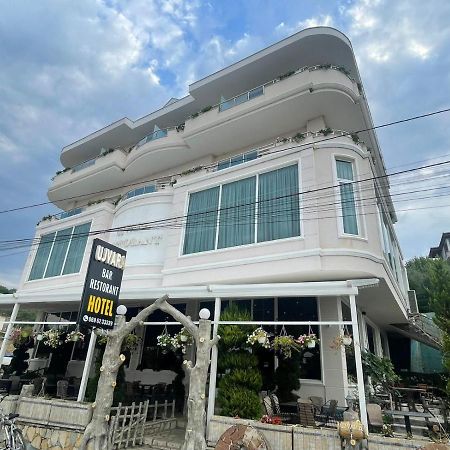 Hotel Ujvara Belsh Екстер'єр фото